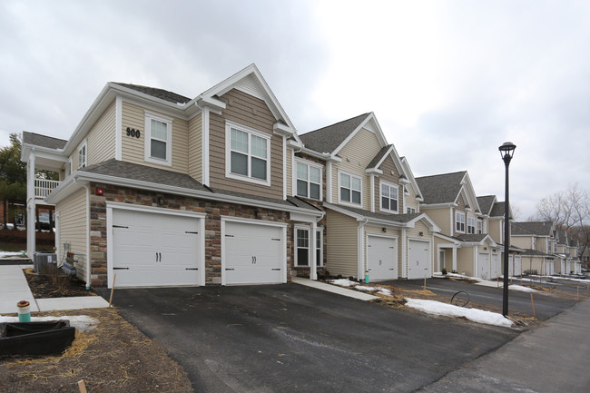 The Glen at Perinton Phase II in Fairport, NY - Building Photo - Building Photo