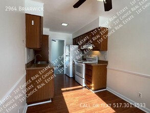 2964 Briarwick Dr in East Lansing, MI - Building Photo - Building Photo