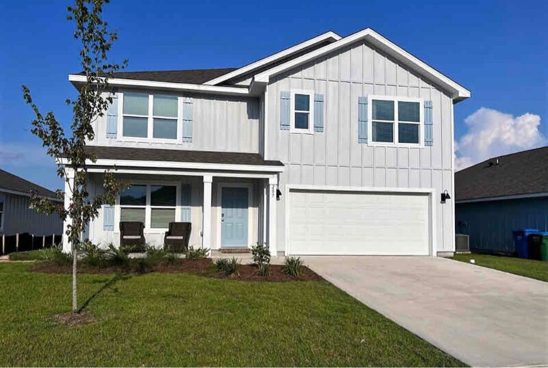 207 Laurel Hl St in Crestview, FL - Building Photo