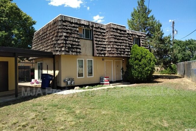 property at 804 15th St