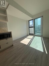 15-252 CHURCH St in Toronto, ON - Building Photo - Building Photo