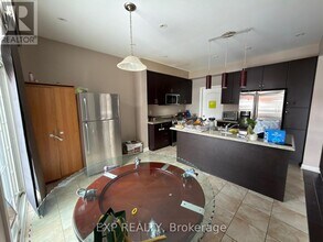 31 Denali Cres in Brampton, ON - Building Photo - Building Photo