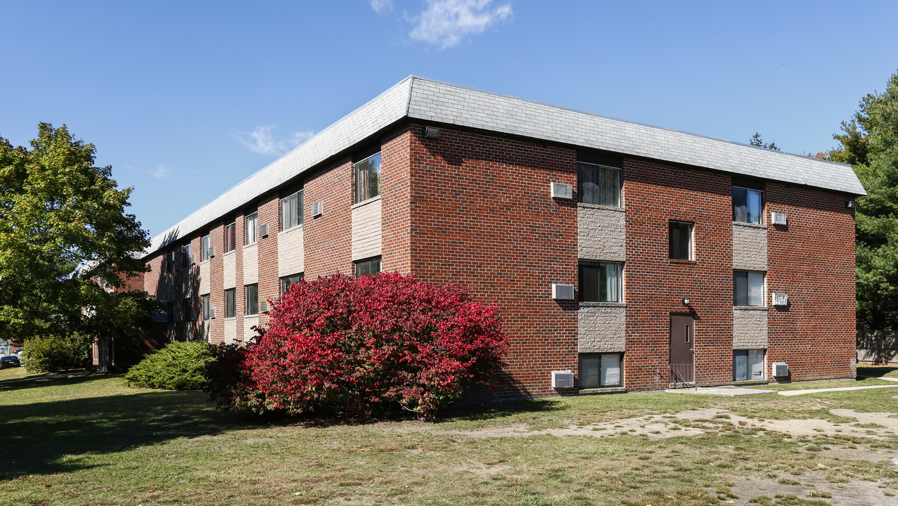 Lord Baron Apartments in Burlington, MA - Building Photo