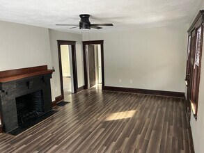 162 Montvale Ave, Unit 162A in Woburn, MA - Building Photo - Building Photo