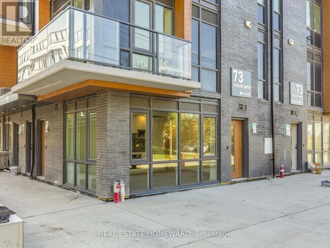 73 Curlew Dr in Toronto, ON - Building Photo - Building Photo