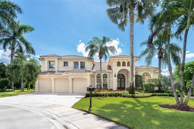 property at 2534 Montclaire Ct