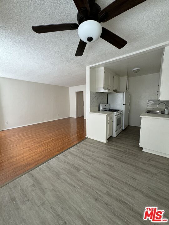 5811 Harold Way in Los Angeles, CA - Building Photo - Building Photo