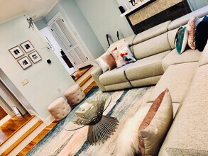 6016 Howe St in Pittsburgh, PA - Foto de edificio - Building Photo