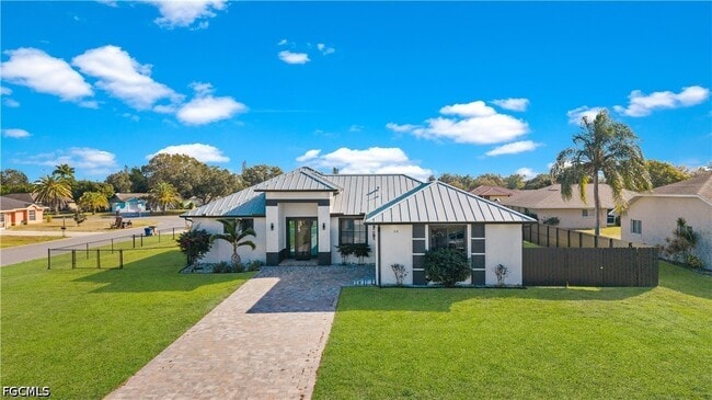property at 24 Crestwood Cir S