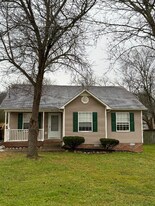 204 Michelle Ct in Columbia, TN - Building Photo