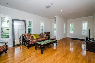 924 Hemingway Cir in Tampa, FL - Building Photo - Building Photo