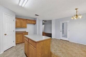 729 Ridgehill Dr in Burleson, TX - Building Photo - Building Photo
