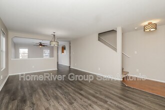12607 Avens Arbor in San Antonio, TX - Building Photo - Building Photo