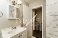 1925 Grinnalds Ave photo'