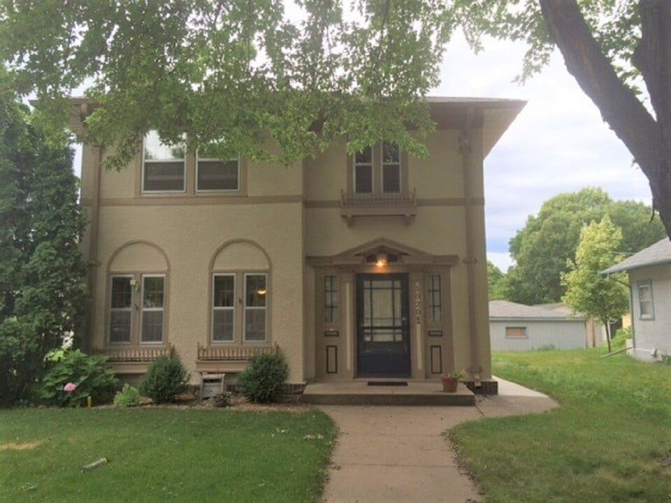 5020 Russell Ave S in Minneapolis, MN - Foto de edificio