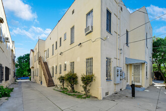 6133 Orange St in Los Angeles, CA - Building Photo - Building Photo