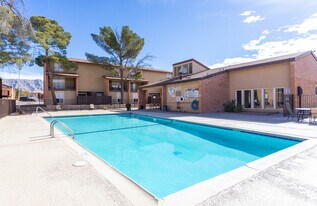 Casa Barranca in El Paso, TX - Building Photo