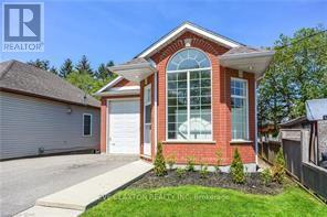 property at 26 Simcoe St