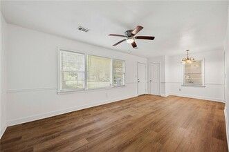 509 Park Valley Dr NW in Atlanta, GA - Building Photo - Building Photo