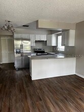 412 Jennifer Ln in Eustis, FL - Building Photo - Building Photo