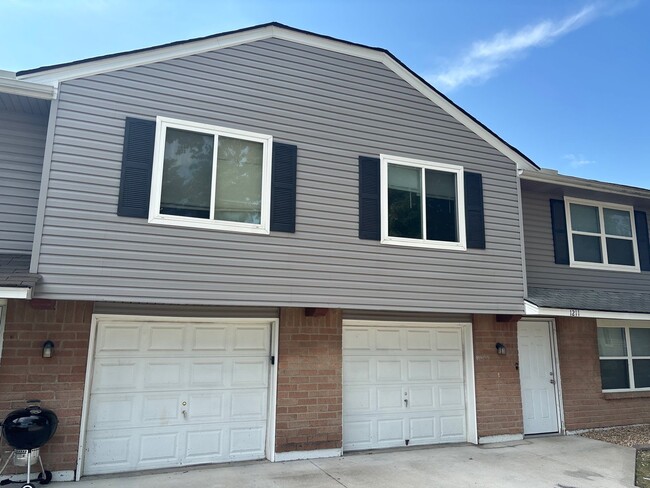 Kingsridge East Apartments in Blue Springs, MO - Building Photo - Building Photo