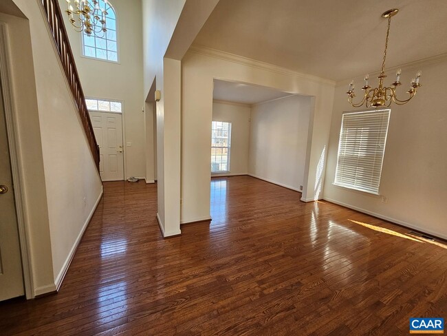 618 Rainier Rd in Charlottesville, VA - Building Photo - Building Photo