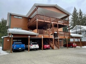 4401 Riverside Dr in Juneau, AK - Building Photo