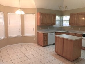 605 Arbor Ln in Burleson, TX - Building Photo - Building Photo