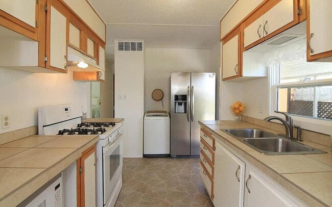 800 Brommer St in Santa Cruz, CA - Building Photo - Building Photo