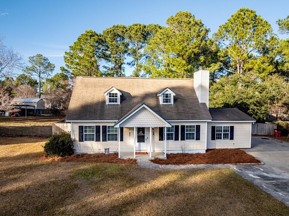 907 42nd St E in Tifton, GA - Building Photo