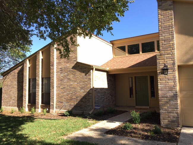 13034 N Run in San Antonio, TX - Building Photo - Building Photo