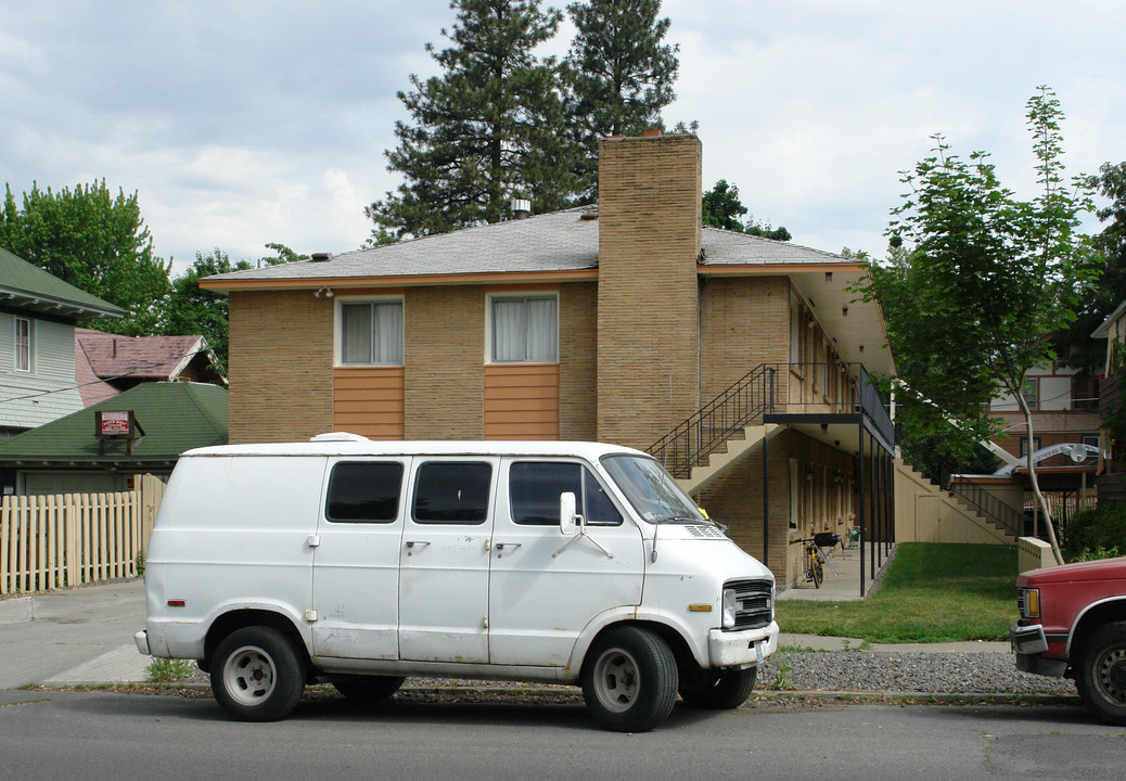 1218 W 10th Ave in Spokane, WA - Foto de edificio