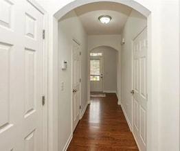 5260 Sherwood Way in Cumming, GA - Building Photo - Building Photo
