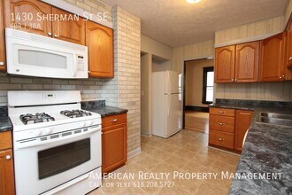 1430 Sherman St SE in Grand Rapids, MI - Building Photo - Building Photo