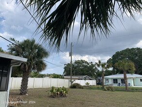 407 Bunker St in Melbourne, FL - Foto de edificio - Building Photo