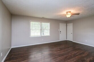 925 Virginia Ct SE in Conyers, GA - Building Photo - Building Photo