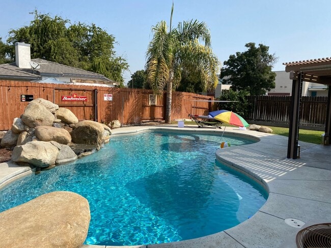 property at 5702 Seasons Valley Ct