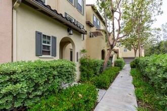 2650 Escala Cir in San Diego, CA - Building Photo - Building Photo
