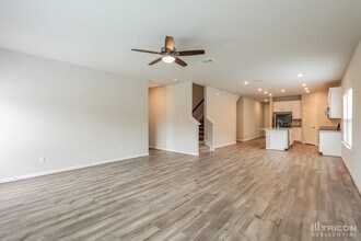 13511 Emerson Wy in Saint Hedwig, TX - Building Photo - Building Photo