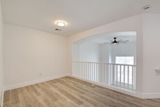 328 Mali Heights Ct in Henderson, NV - Foto de edificio - Building Photo