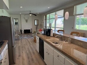 77430 Miles Ave in Indian Wells, CA - Foto de edificio - Building Photo