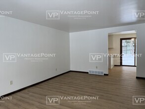 1603 St Robert Dr in Green Bay, WI - Building Photo - Building Photo