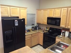 2401 Leon St in Austin, TX - Foto de edificio - Building Photo