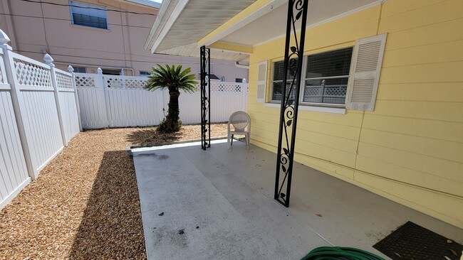 505 Manatee Ct in Venice, FL - Building Photo - Building Photo