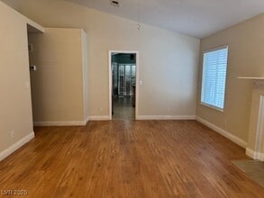 1528 Imperial Cup Dr in Las Vegas, NV - Building Photo - Building Photo
