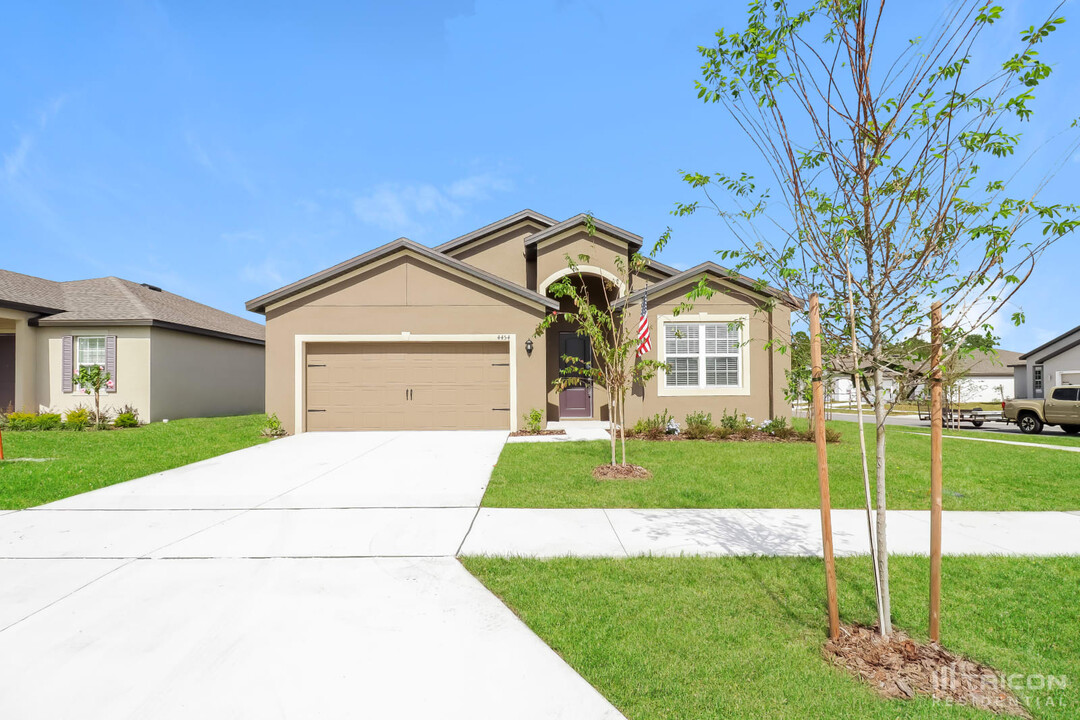 4454 Horse Creek Ln in Lakeland, FL - Building Photo