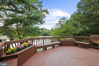 2916 Bridgehampton Ct in Falls Church, VA - Building Photo - Building Photo