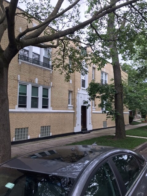 3315 W Ardmore Ave in Chicago, IL - Building Photo