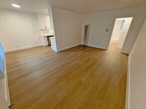 3685 Mentone Ave, Unit 4 in Los Angeles, CA - Building Photo - Building Photo