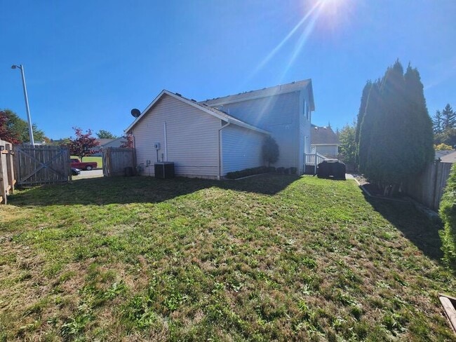 19420 Valley View Dr in Arlington, WA - Building Photo - Building Photo